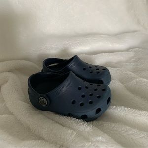 Navy Blue Crocs Toddler size 4/5